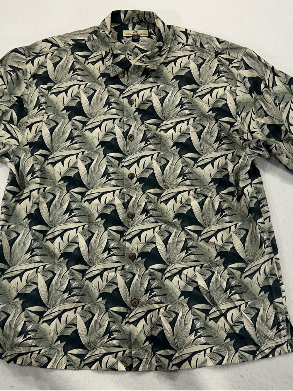 Tommy Bahama Shirt Mens Large Green Hawaiian Tropical Button Short Sleeve Silk